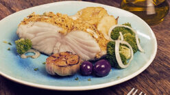 Bacalhau a Lagareiro com Crosta de Broa